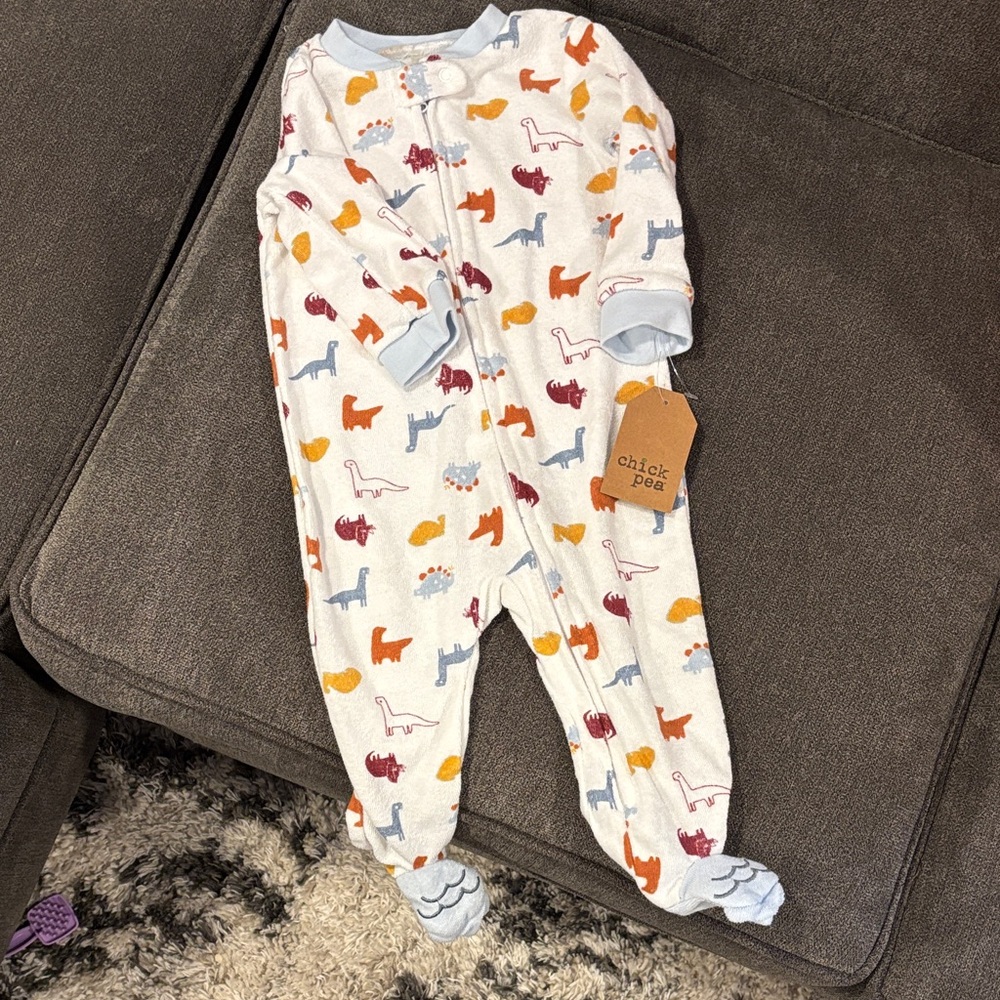 NWT - Chick Pea Colorful Dinosaur Print Footie - 6-9 months